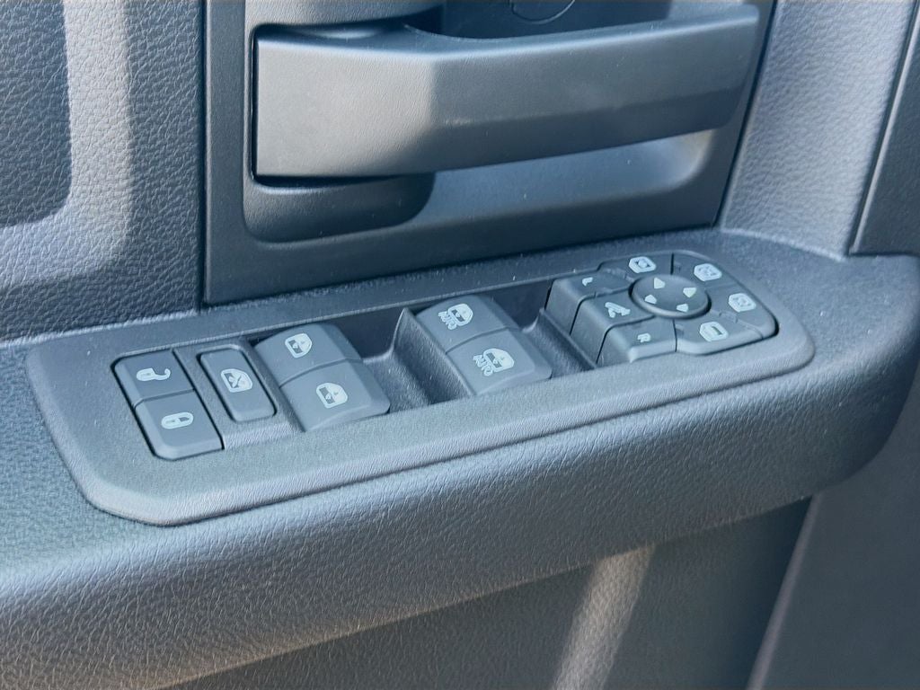 2026 RAM Ram 2500 RAM 2500 BLACK EXPRESS CREW CAB 4X4 6'4' BOX