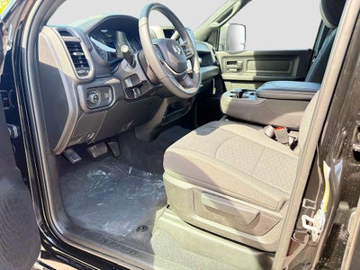 2026 RAM Ram 2500 RAM 2500 BLACK EXPRESS CREW CAB 4X4 6'4' BOX