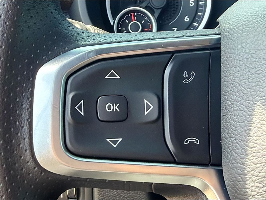 2026 RAM Ram 2500 RAM 2500 BLACK EXPRESS CREW CAB 4X4 6'4' BOX