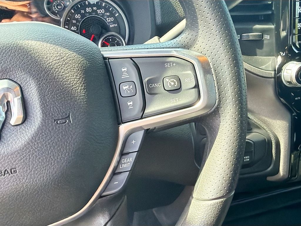 2026 RAM Ram 2500 RAM 2500 BLACK EXPRESS CREW CAB 4X4 6'4' BOX