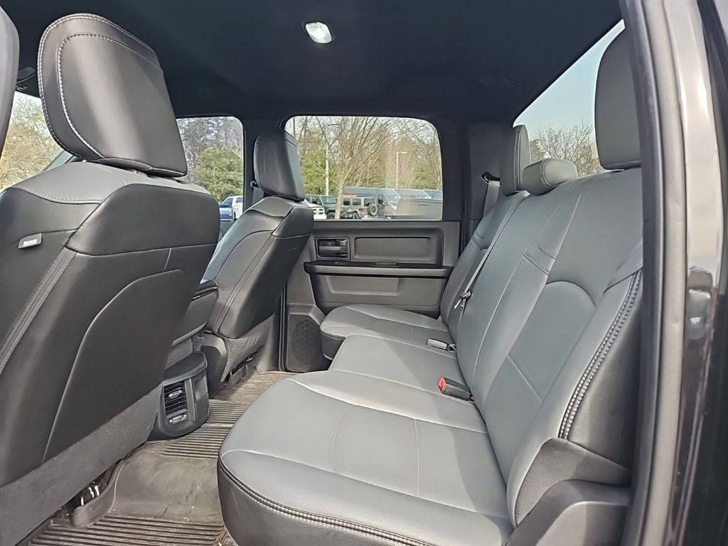 2022 RAM 2500 Tradesman Crew Cab 4x4 6'4' Box