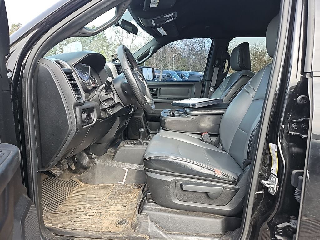 2022 RAM 2500 Tradesman Crew Cab 4x4 6'4' Box