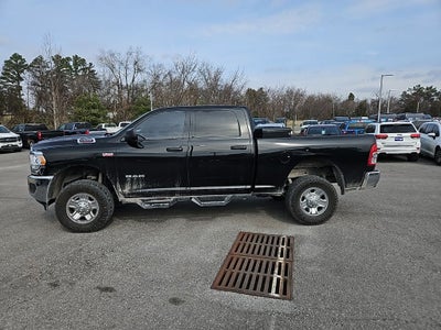 2022 RAM 2500 Tradesman Crew Cab 4x4 6'4' Box