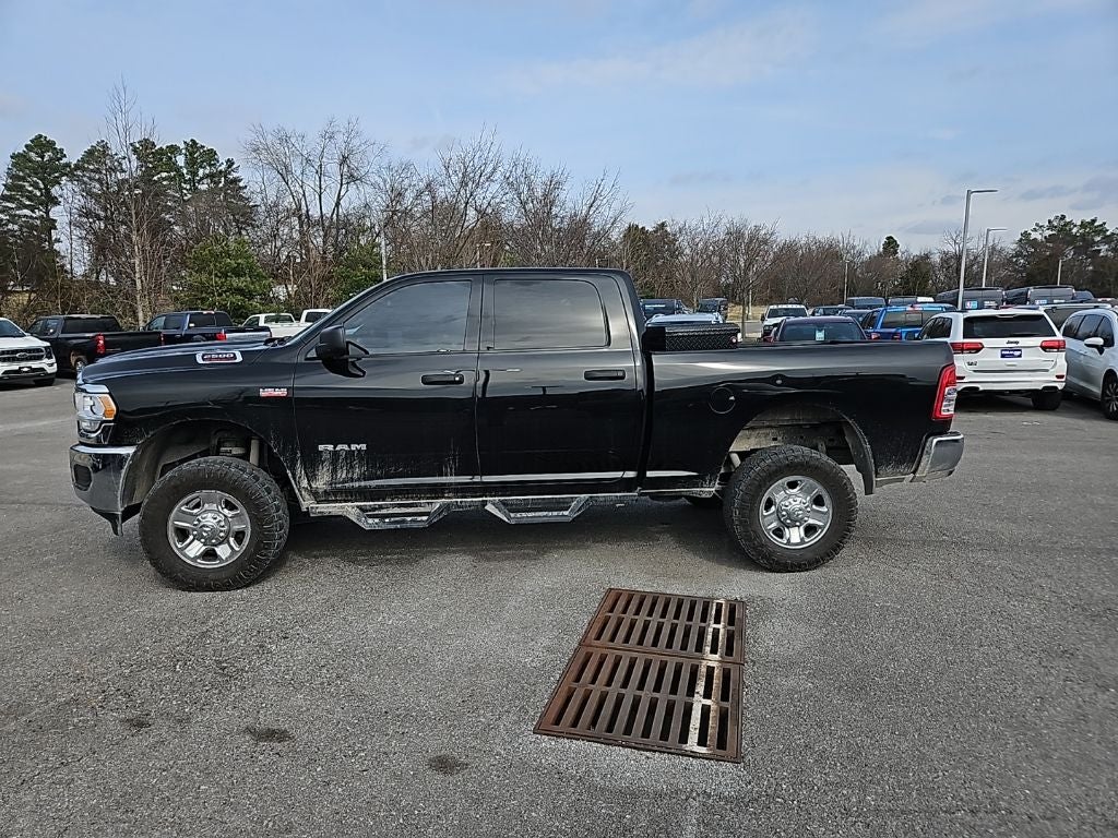 2022 RAM 2500 Tradesman Crew Cab 4x4 6'4' Box