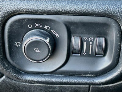 2019 RAM 2500 Tradesman Crew Cab 4x4 6'4' Box