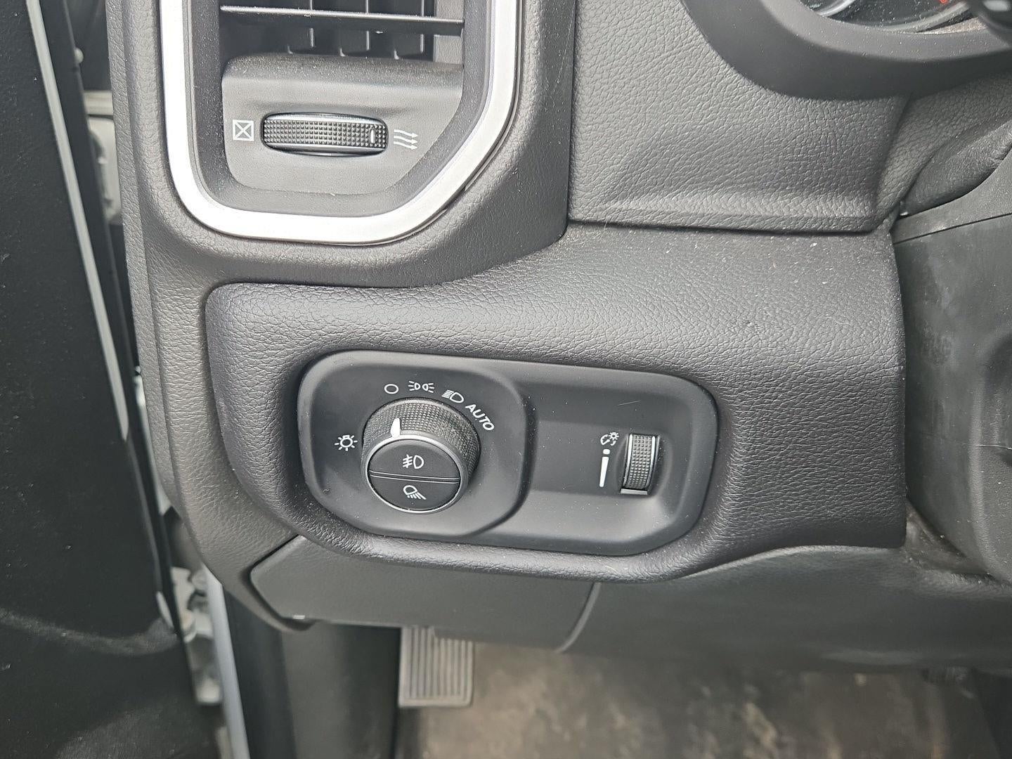2022 RAM 2500 Big Horn Crew Cab 4x4 6'4' Box