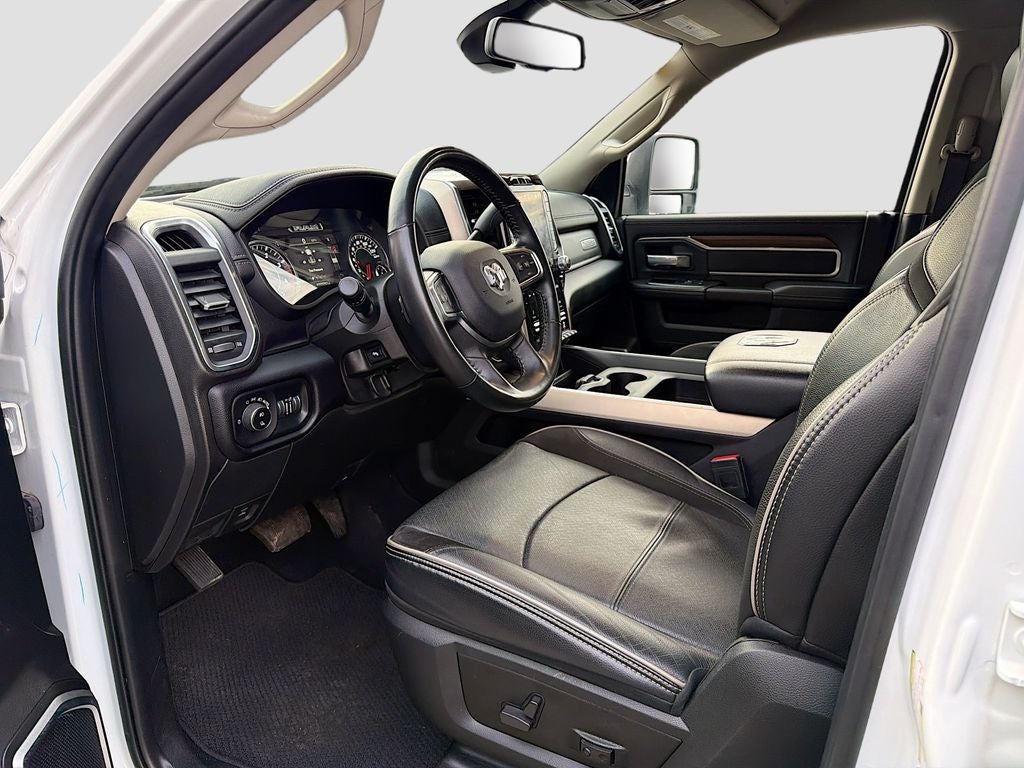 2024 RAM 2500 Laramie Crew Cab 4x4 6'4' Box