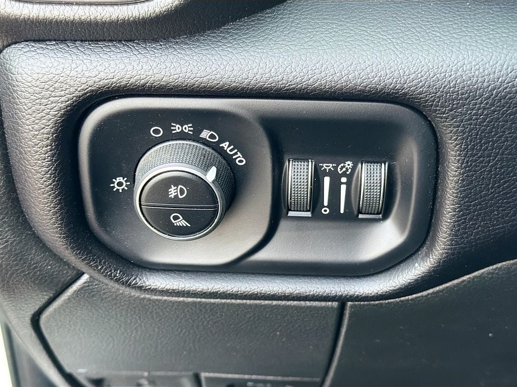 2024 RAM 2500 Laramie Crew Cab 4x4 6'4' Box