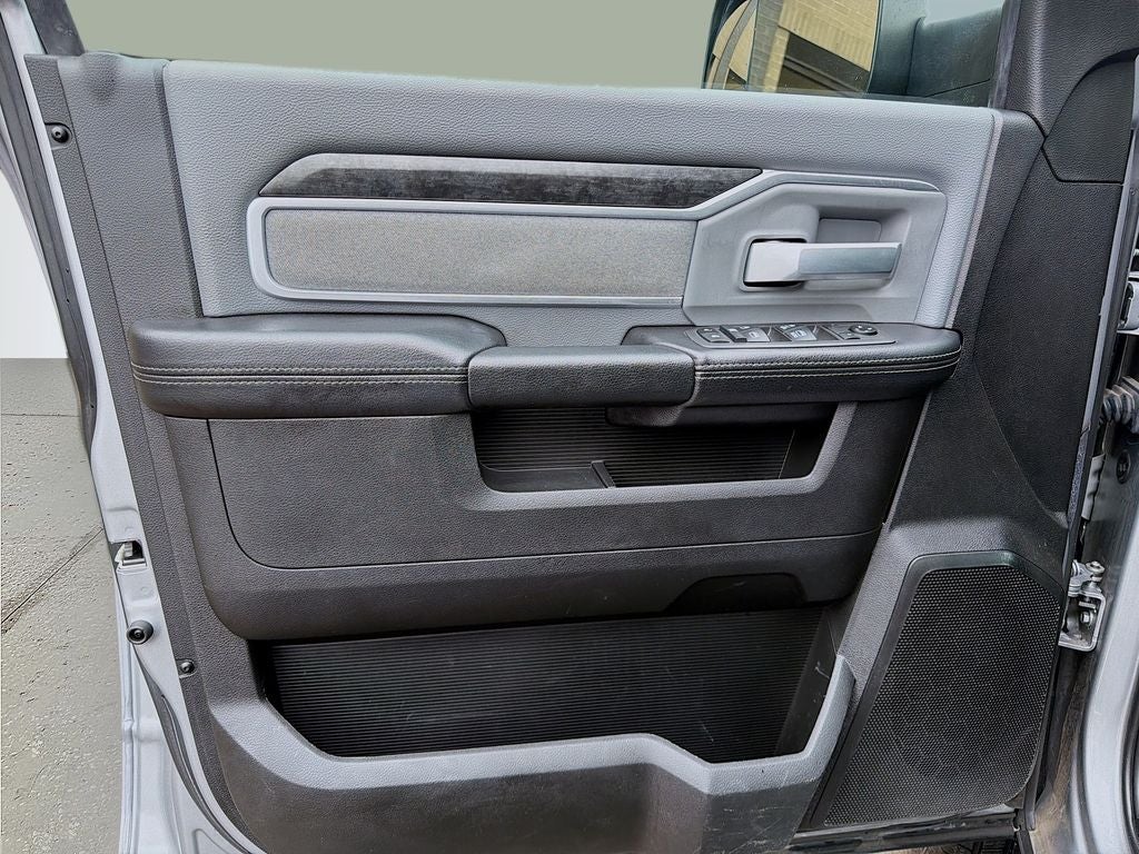 2021 RAM 2500 Big Horn Crew Cab 4x4 8' Box