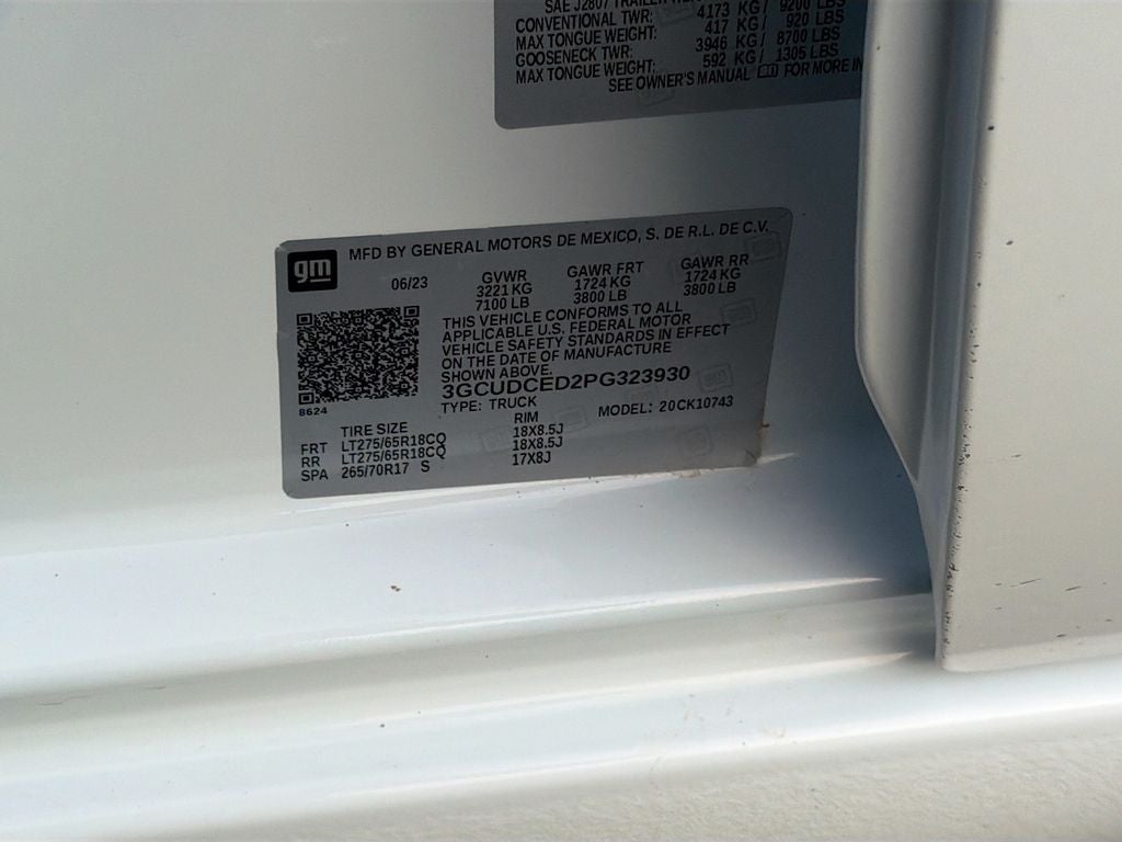 2023 Chevrolet Silverado 1500 4WD Crew Cab Standard Bed Custom Trail Boss