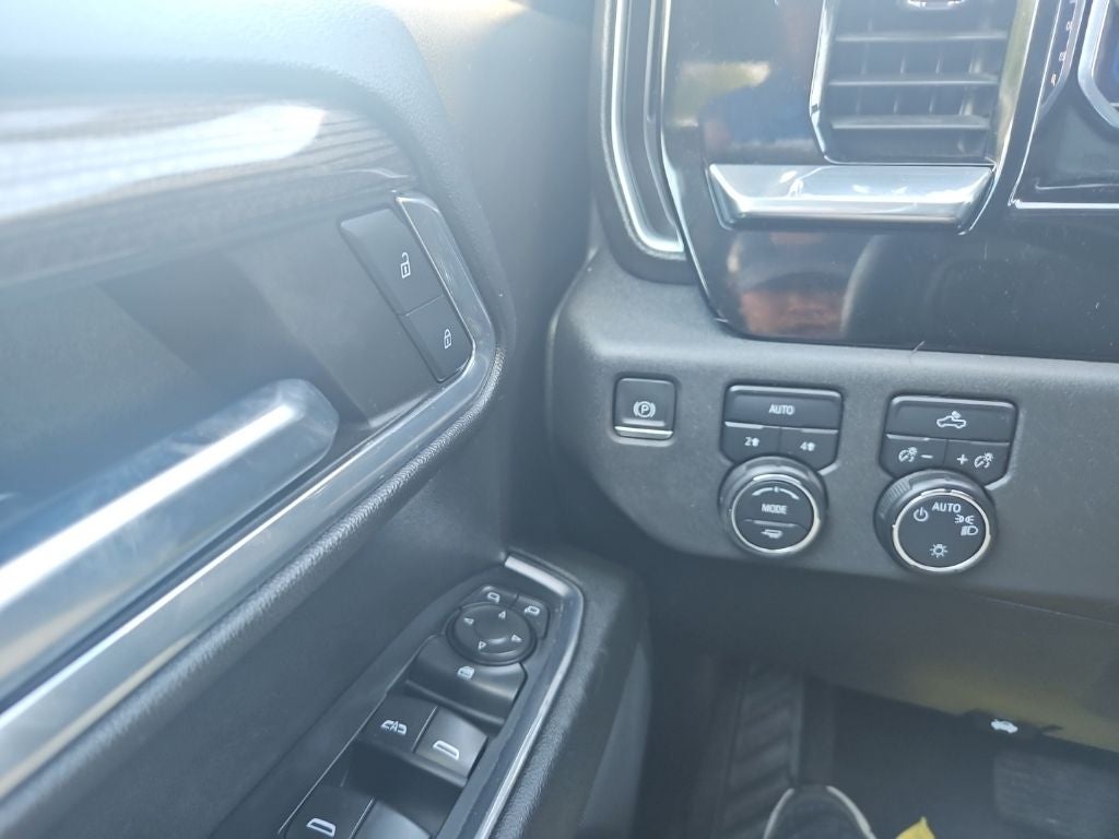 2023 Chevrolet Silverado 1500 4WD Crew Cab Standard Bed LT