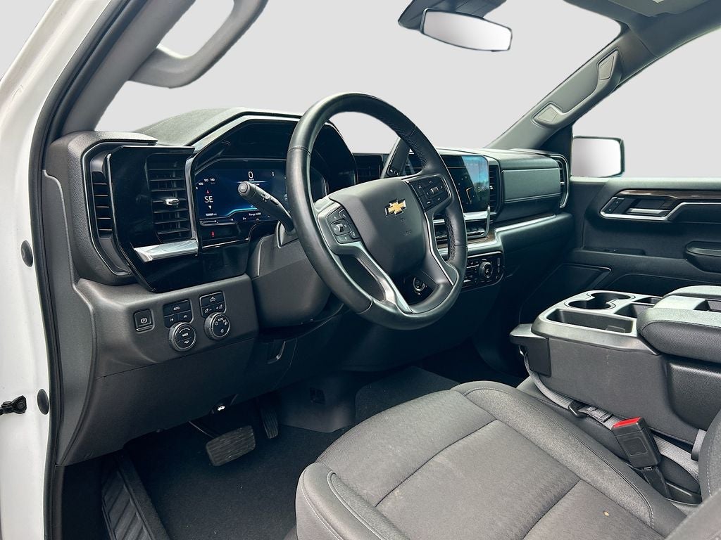 2023 Chevrolet Silverado 1500 4WD Crew Cab Standard Bed LT
