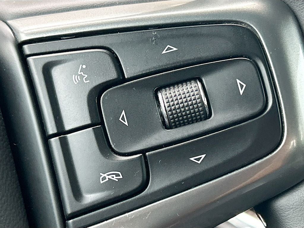 2023 Chevrolet Silverado 1500 4WD Crew Cab Standard Bed LT