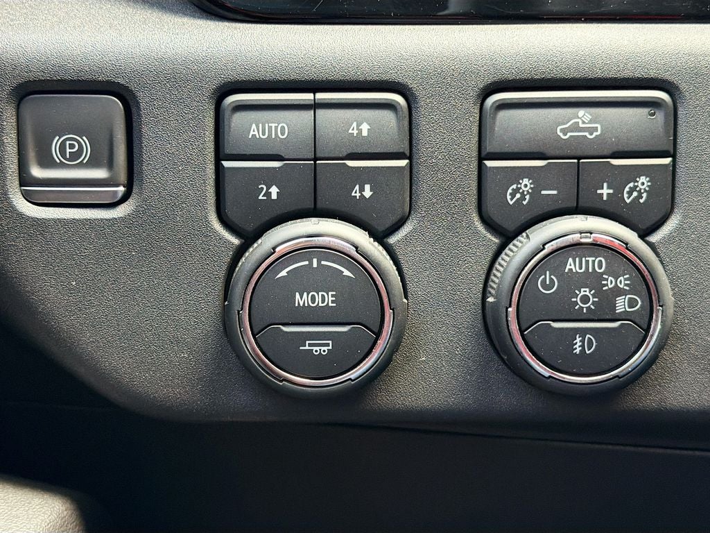 2023 Chevrolet Silverado 1500 4WD Crew Cab Short Bed LT Trail Boss