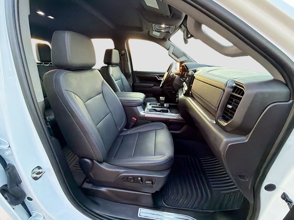 2023 Chevrolet Silverado 1500 4WD Crew Cab Short Bed LTZ