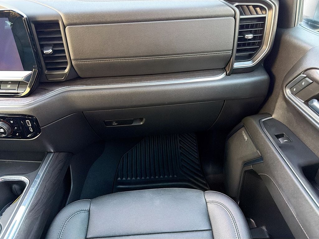 2023 Chevrolet Silverado 1500 4WD Crew Cab Short Bed LTZ