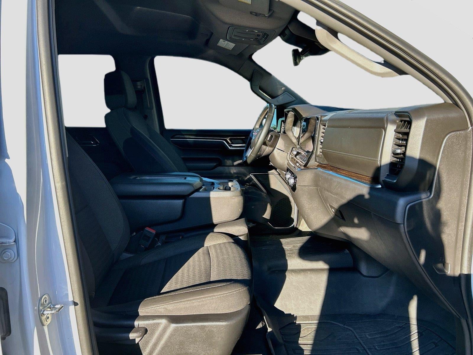 2023 GMC Sierra 1500 4WD Crew Cab Short Box SLE