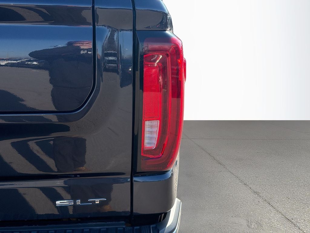 2022 GMC Sierra 1500 4WD Crew Cab Short Box SLT