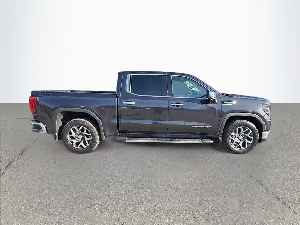 2022 GMC Sierra 1500 4WD Crew Cab Short Box SLT