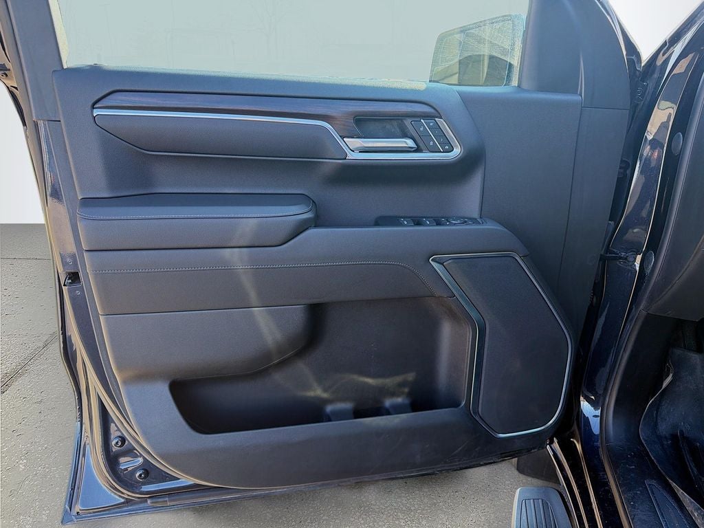 2022 GMC Sierra 1500 4WD Crew Cab Short Box SLT