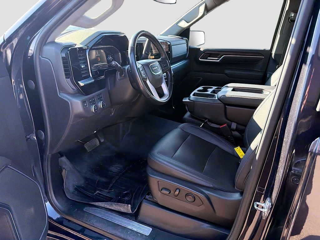 2022 GMC Sierra 1500 4WD Crew Cab Short Box SLT