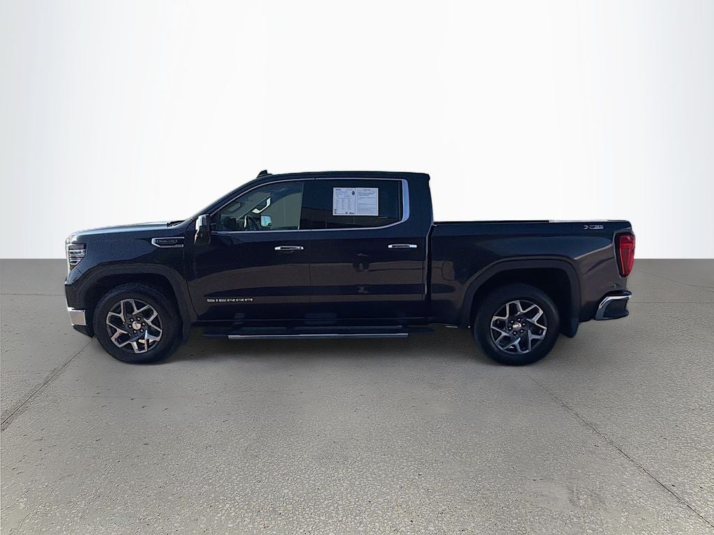2022 GMC Sierra 1500 4WD Crew Cab Short Box SLT