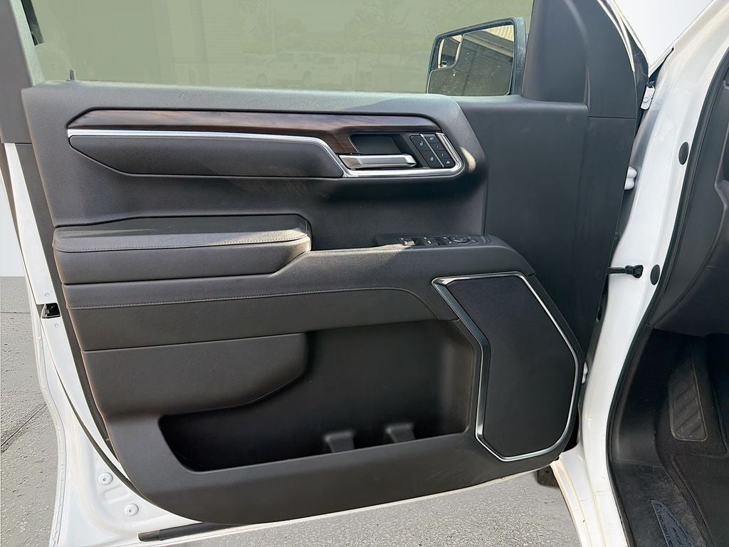 2024 GMC Sierra 1500 4WD Crew Cab Short Box SLT