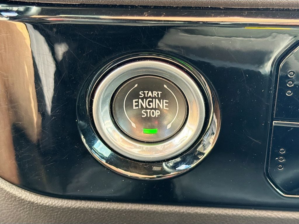 2024 GMC Sierra 1500 4WD Crew Cab Short Box SLT