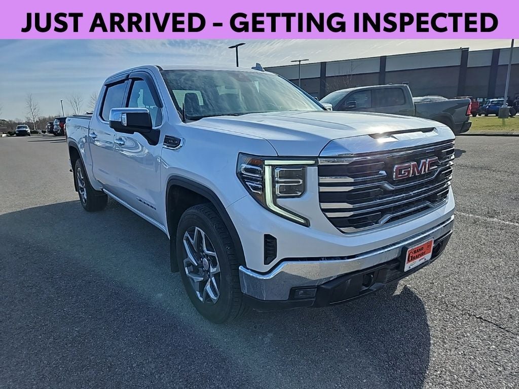 2023 GMC Sierra 1500 4WD Crew Cab Short Box SLT