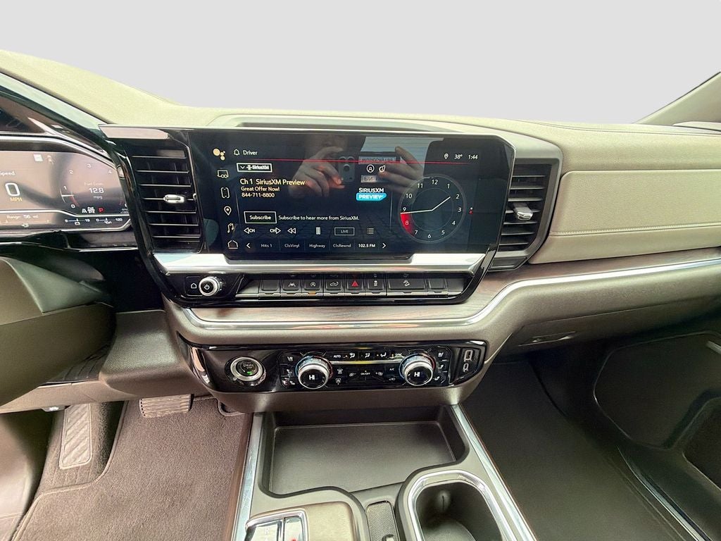 2023 GMC Sierra 1500 4WD Crew Cab Short Box SLT