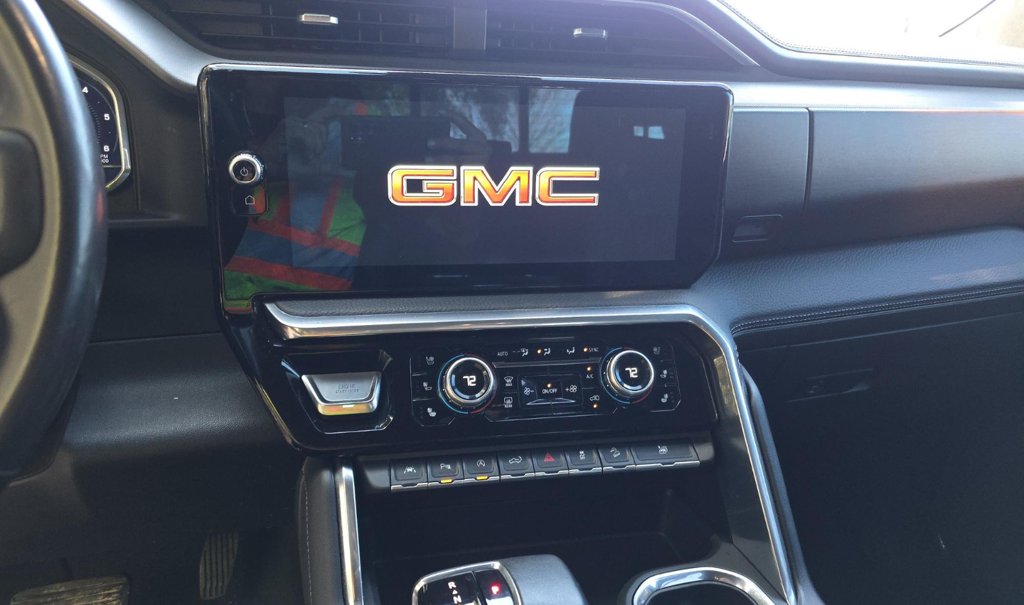 2022 GMC Sierra 1500 4WD Crew Cab Short Box Denali