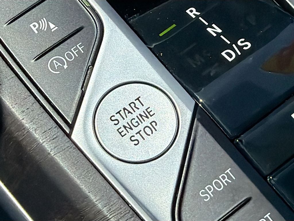 2024 BMW 330i xDrive