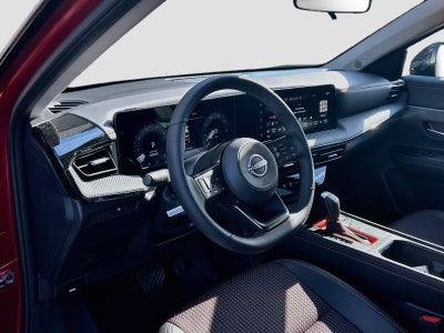 2025 Nissan Kicks SR Intelligent AWD