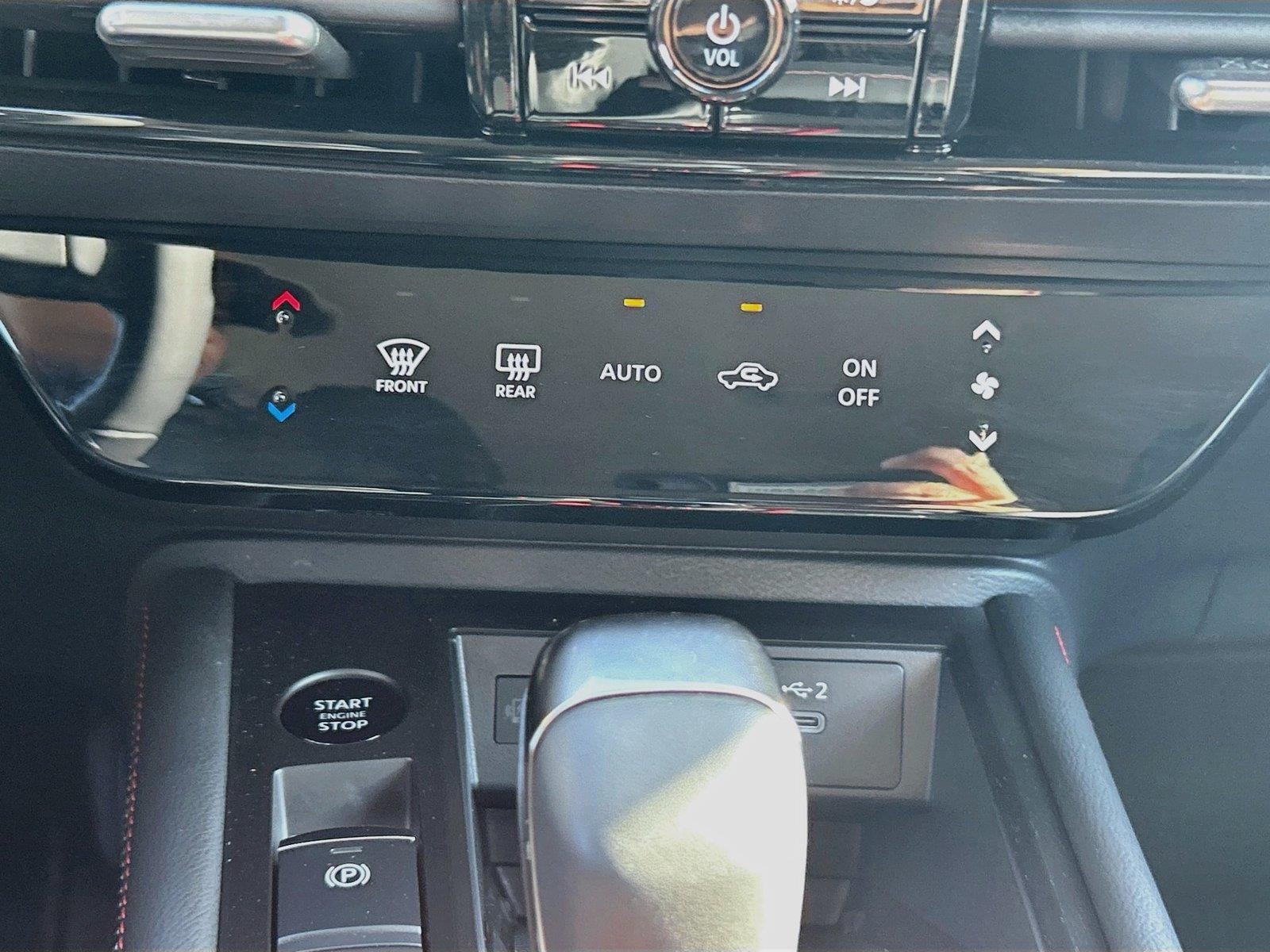 2025 Nissan Kicks SR Intelligent AWD