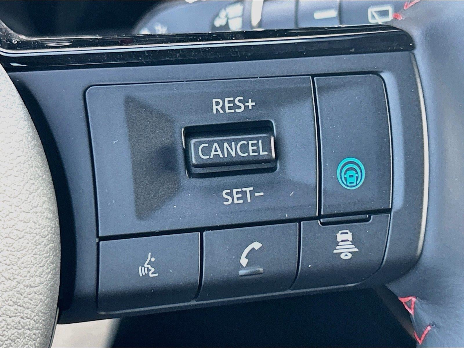 2025 Nissan Kicks SR Intelligent AWD