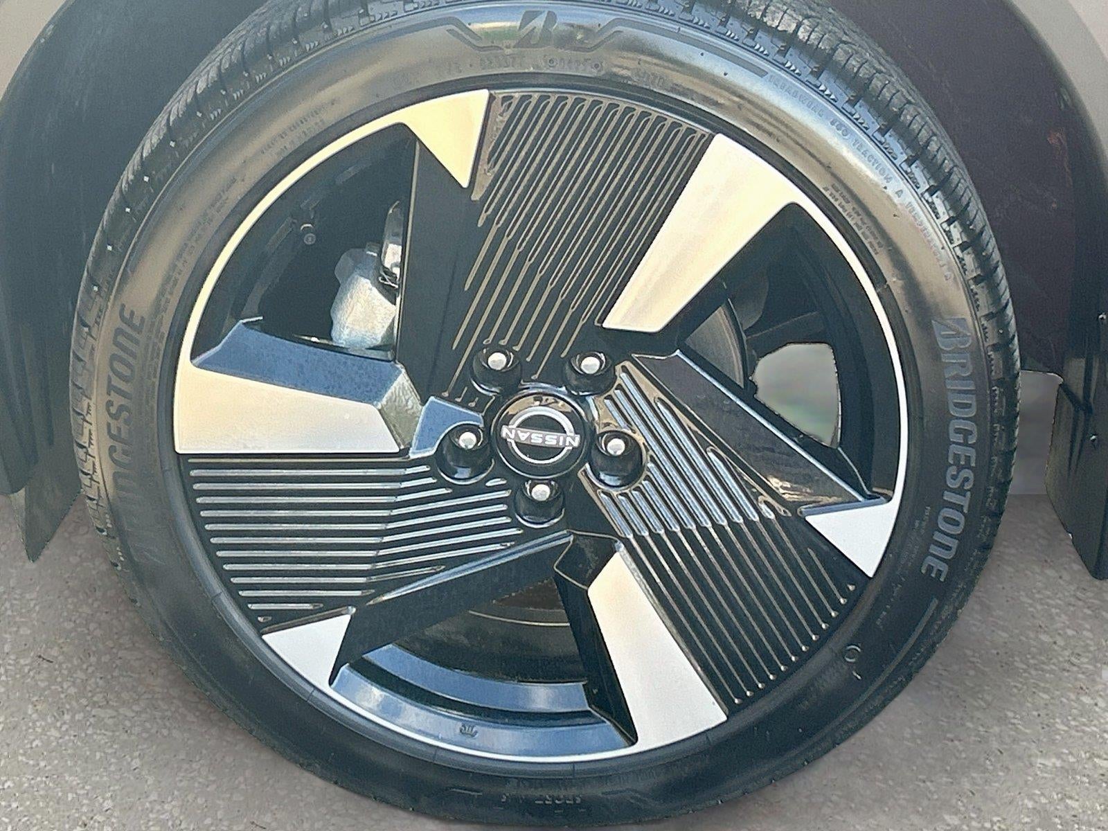 2025 Nissan Kicks SR Intelligent AWD