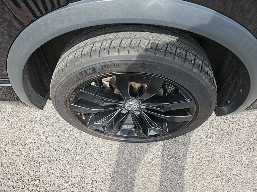 2020 Volkswagen Tiguan 2.0T SE R-Line Black