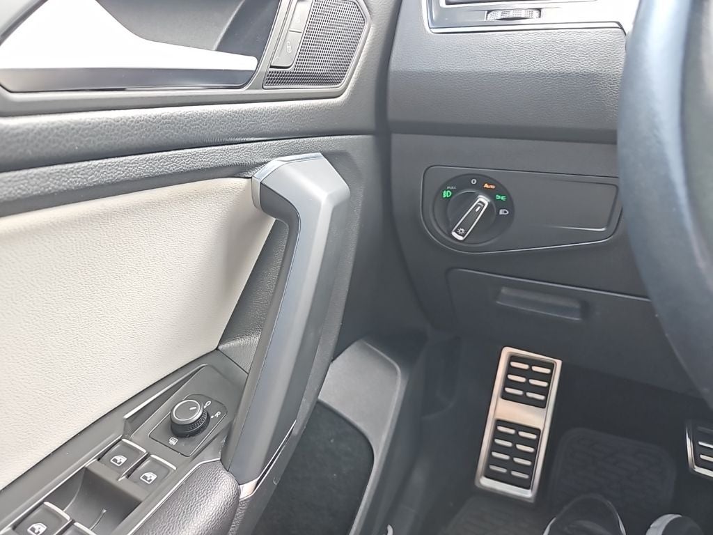 2020 Volkswagen Tiguan 2.0T SE R-Line Black