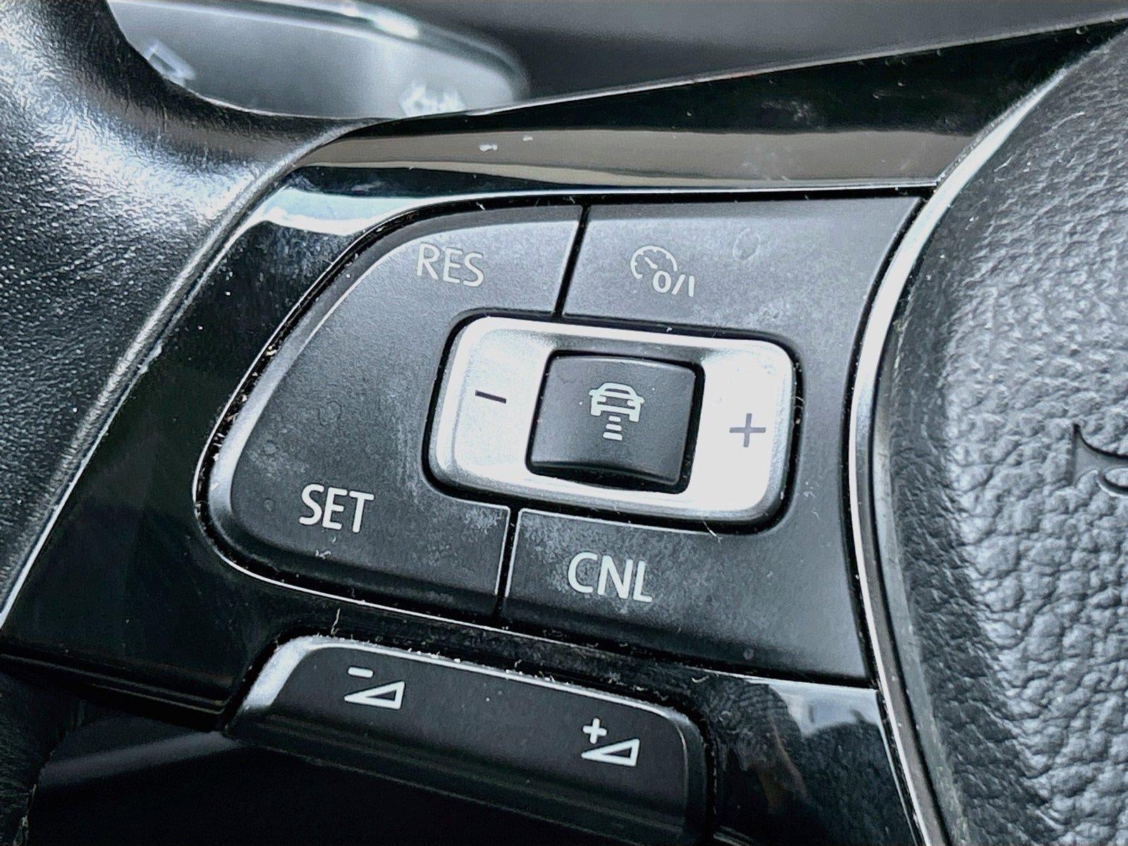 2018 Volkswagen Tiguan 2.0T SEL