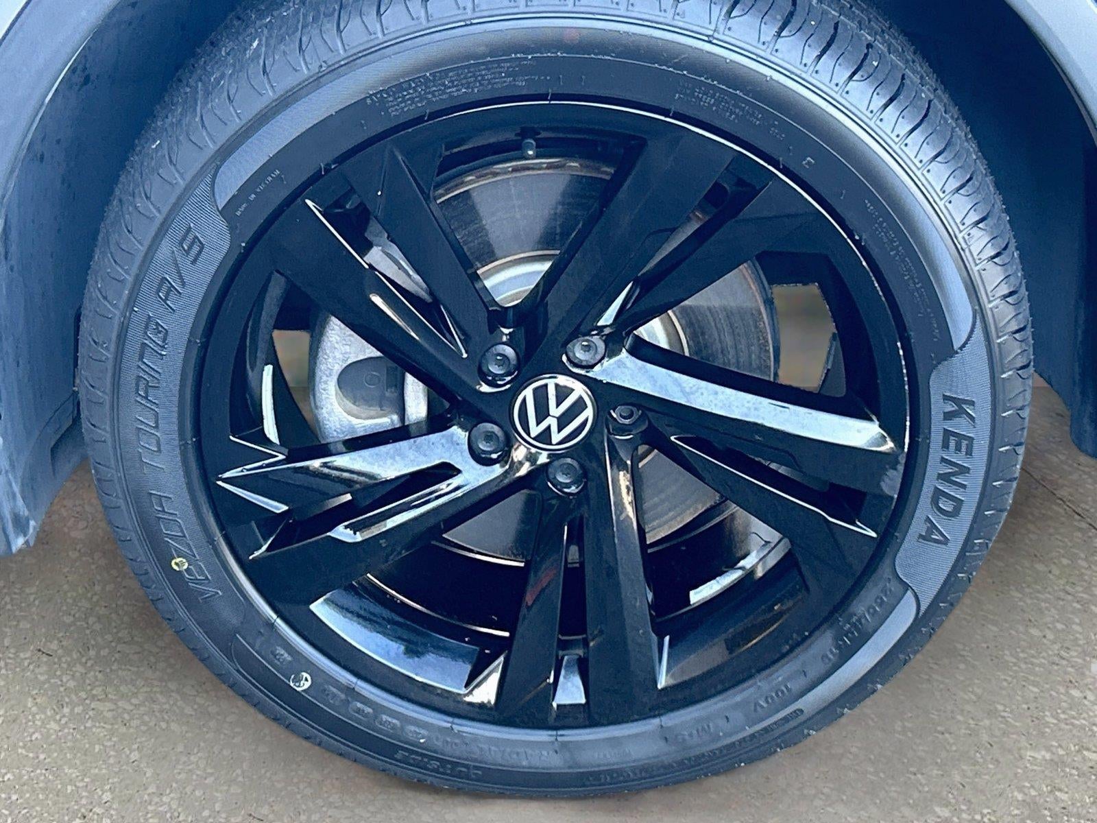 2023 Volkswagen Tiguan 2.0T SE R-Line Black
