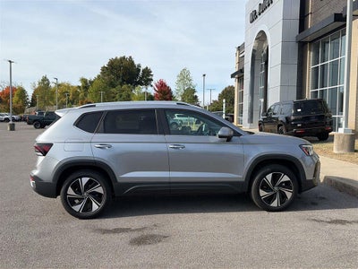 2025 Volkswagen Taos SE