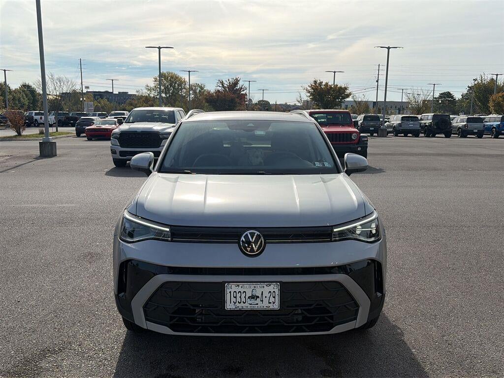2025 Volkswagen Taos SE
