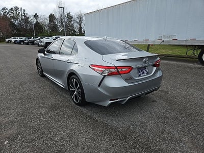 2019 Toyota Camry SE