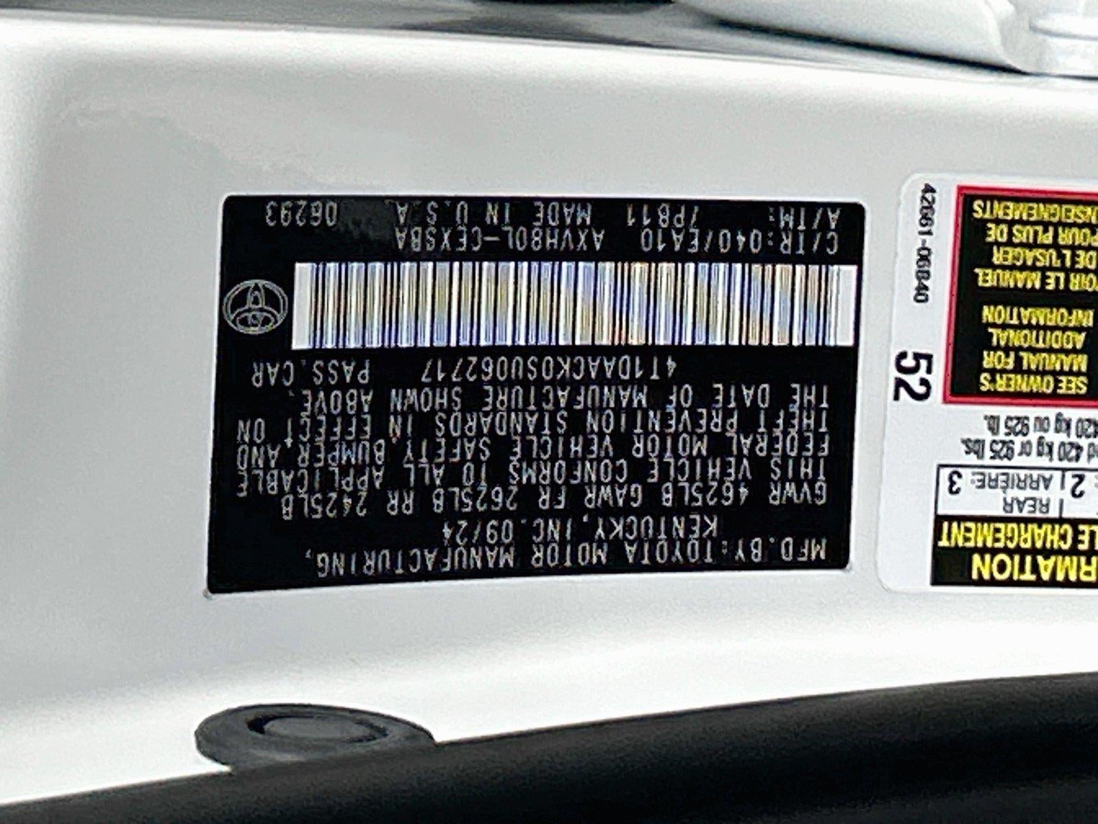 2025 Toyota Camry SE