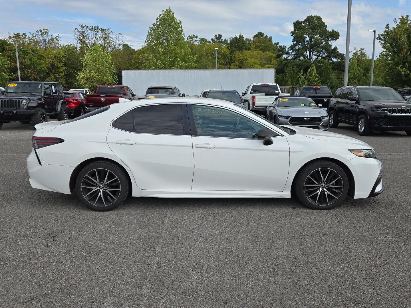 2021 Toyota Camry SE