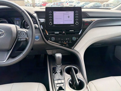 2024 Toyota Camry Hybrid SE