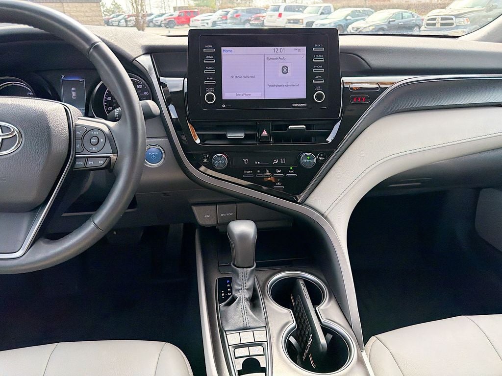 2024 Toyota Camry Hybrid SE