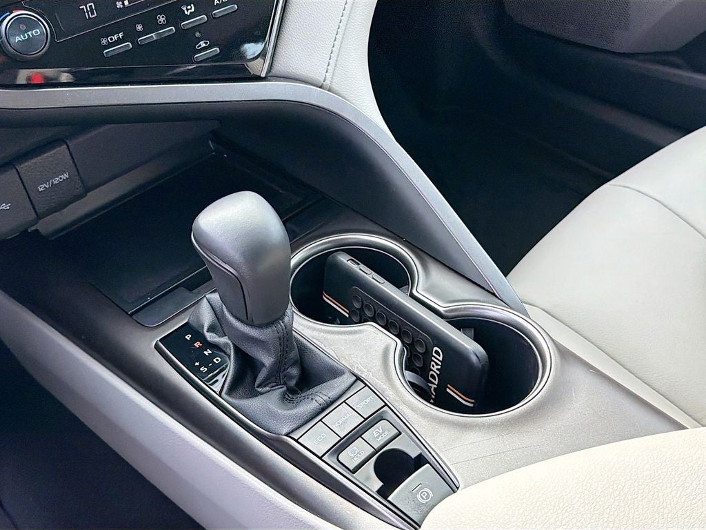 2024 Toyota Camry Hybrid SE