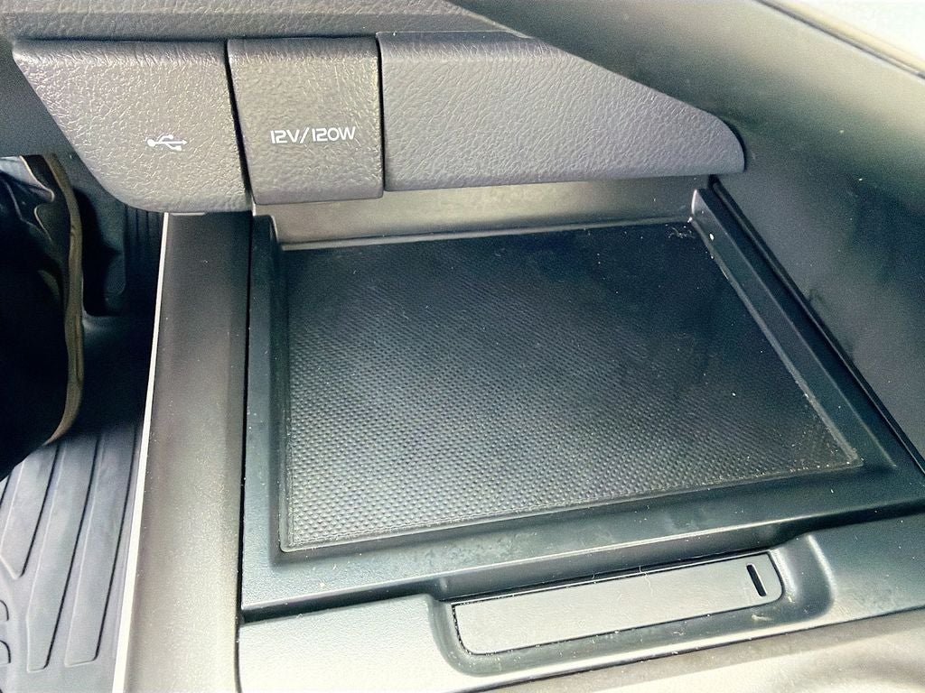 2024 Toyota Camry Hybrid SE