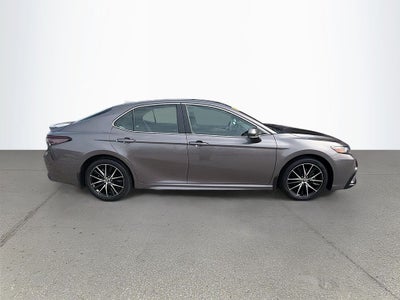 2024 Toyota Camry Hybrid SE